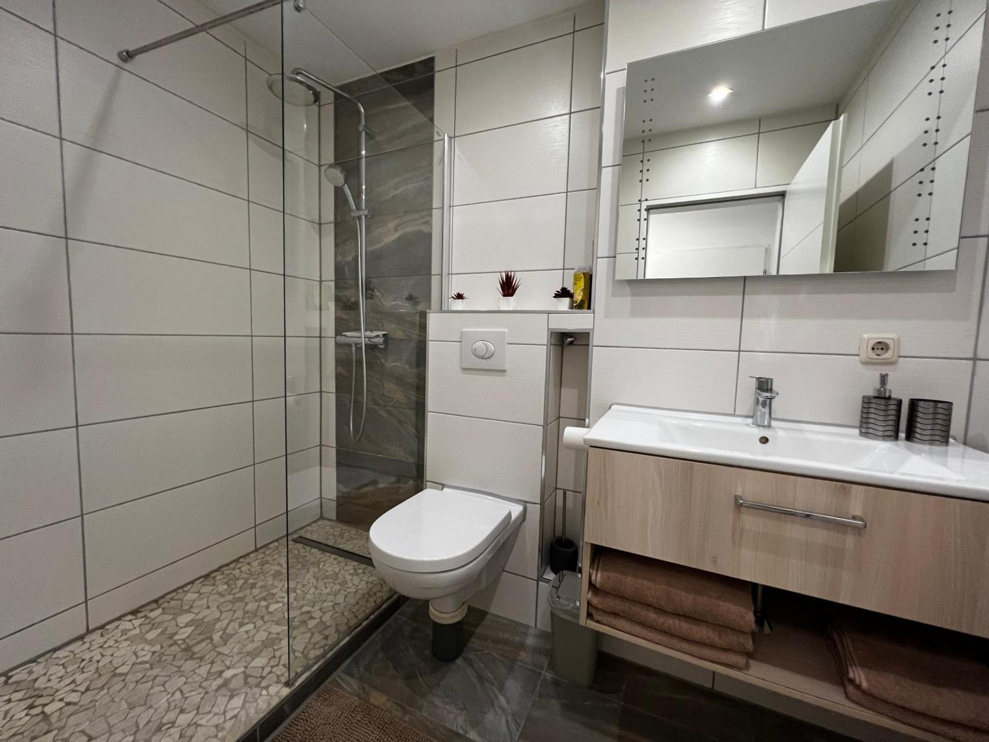 Modern Apartment Augusta Esterno foto